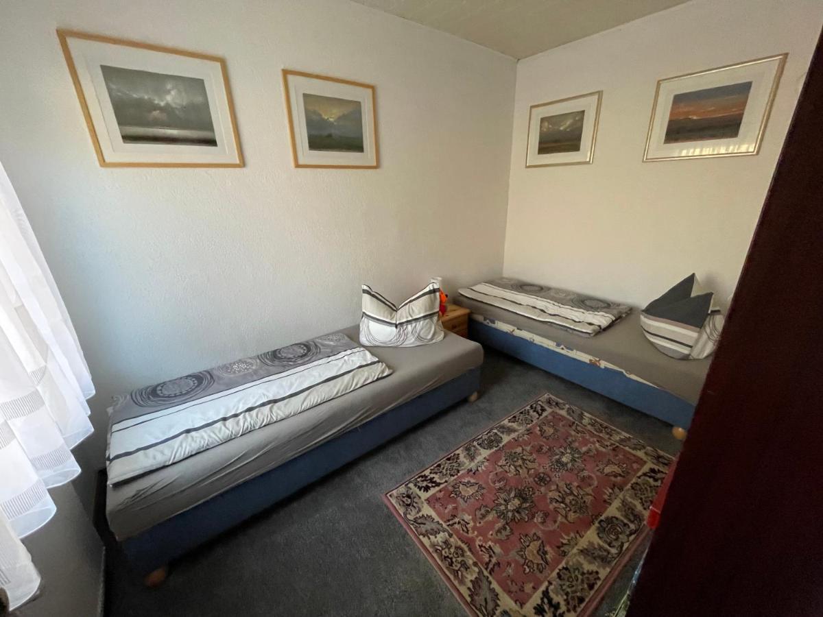 Schoener Ferienbungalow Umgeben Von Natur Und Nicht Weit Zur Ostsee Neubukow Luaran gambar