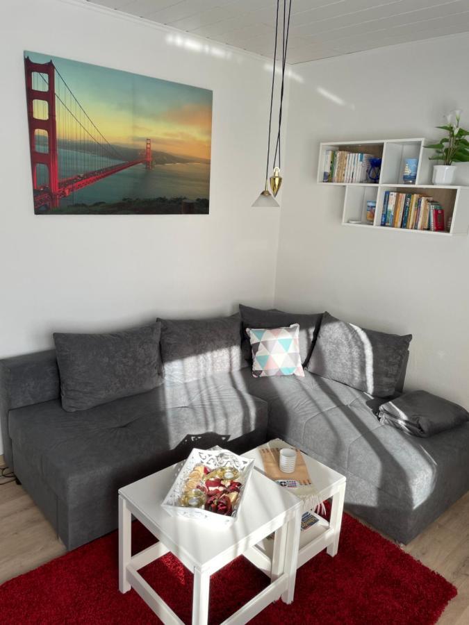Schoener Ferienbungalow Umgeben Von Natur Und Nicht Weit Zur Ostsee Neubukow Luaran gambar